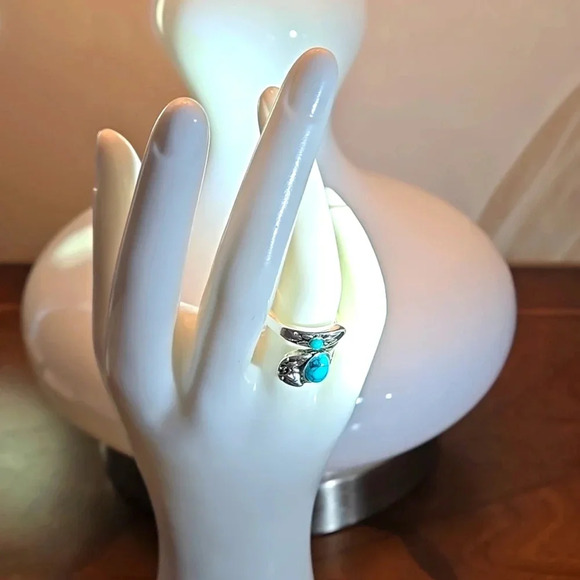 NWT Stunning Turquoise Statement Ring Vintage-Inspired Victorian Design Size 7 - Picture 4 of 8